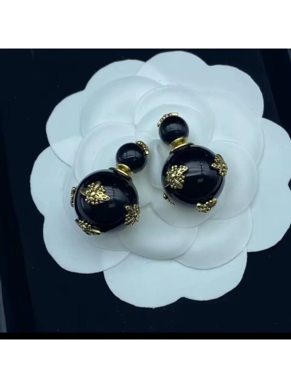 Vintage Honeybee Pearl Elegant Black Gold Earrings
